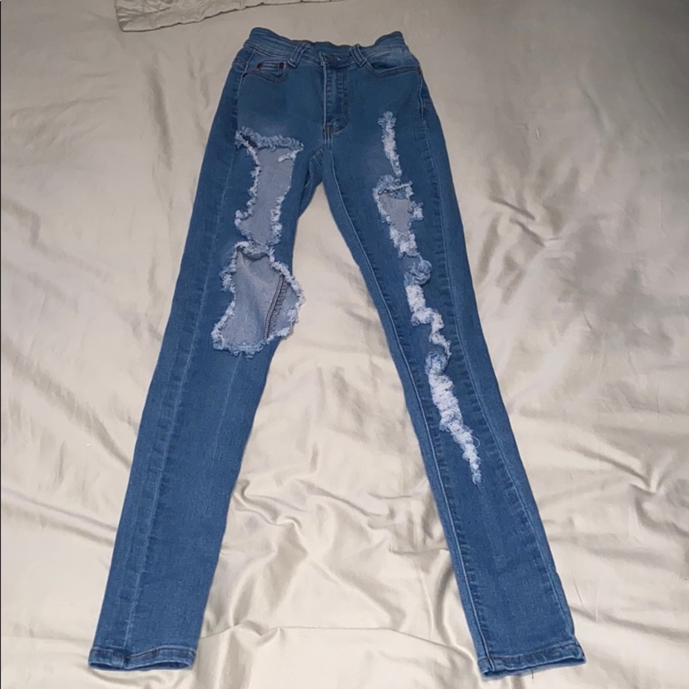 Hugh waisted ripped jeans super cute